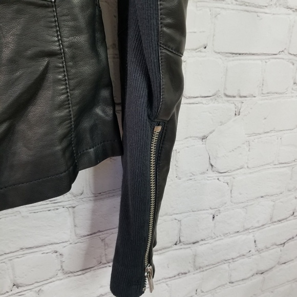 Wilson's Black Rivet faux leather scuba size small - Picture 6 of 8